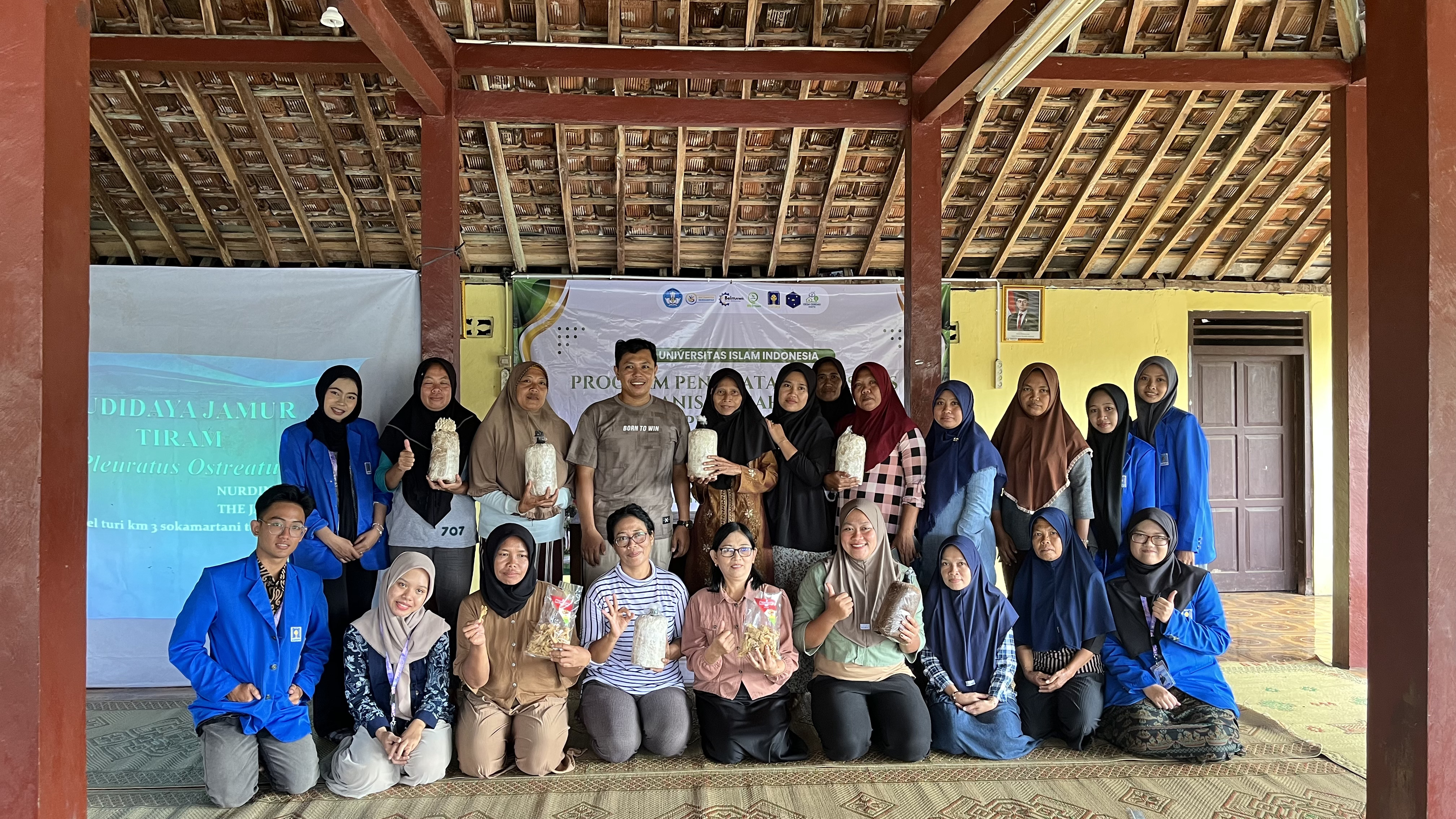 Ibu-Ibu PKK